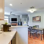 Gorgeous Phoenix Getaway With Private Balcony!