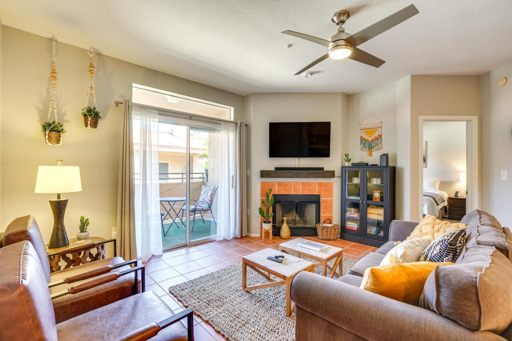 Gorgeous Getaway With Private Balcony! * Phoenix