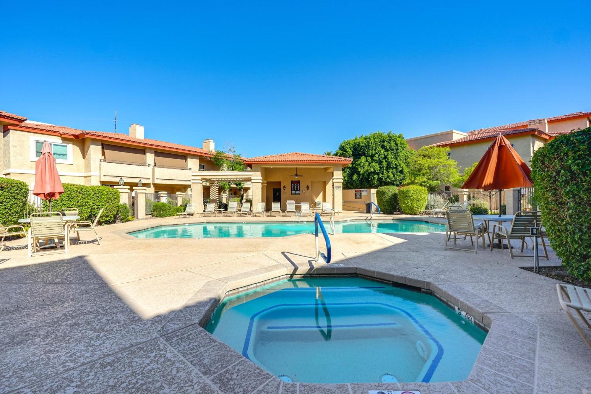 Gorgeous Getaway With Private Balcony! Phoenix